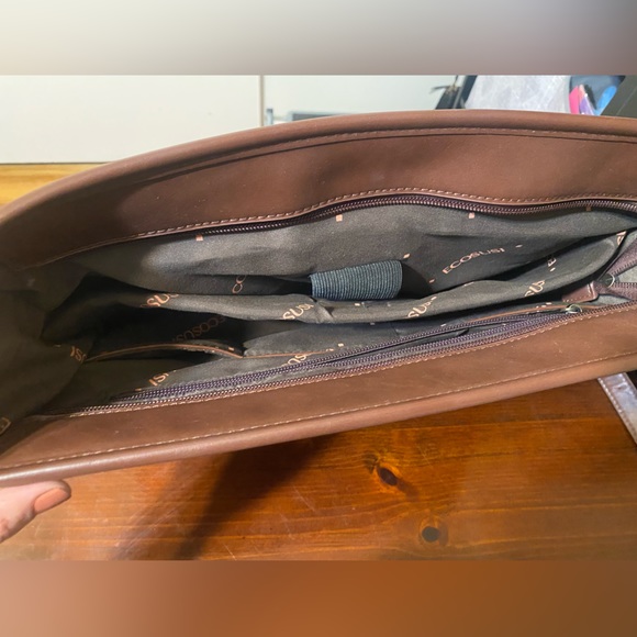 Vegan ecosusi faux leather briefcase - Picture 4 of 6